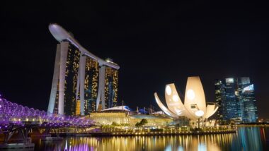 Luxo em Singapura: o capitalismo fez a pobreza extrema cair para menos de 10% da população humana pela primeira vez na história