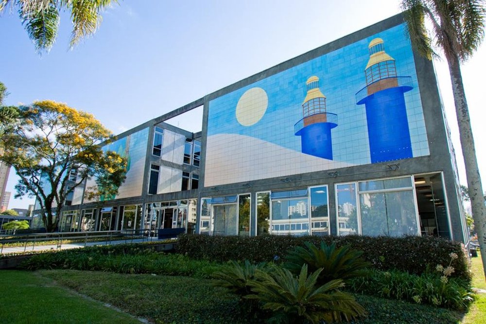 Dez candidatos concorrem a prefeito de Curitiba em 2024.