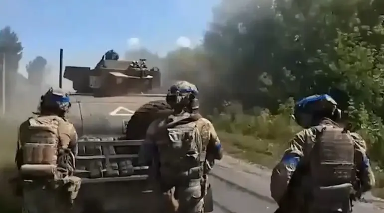 “Não é uma ocupação, mas uma ação de defesa”, disse Zelensky sobre operação em Kursk