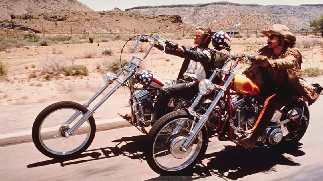 Cena de 'Sem Destino' (1969): filme icônico da contracultura transformou a imagem da Harley-Davidson.