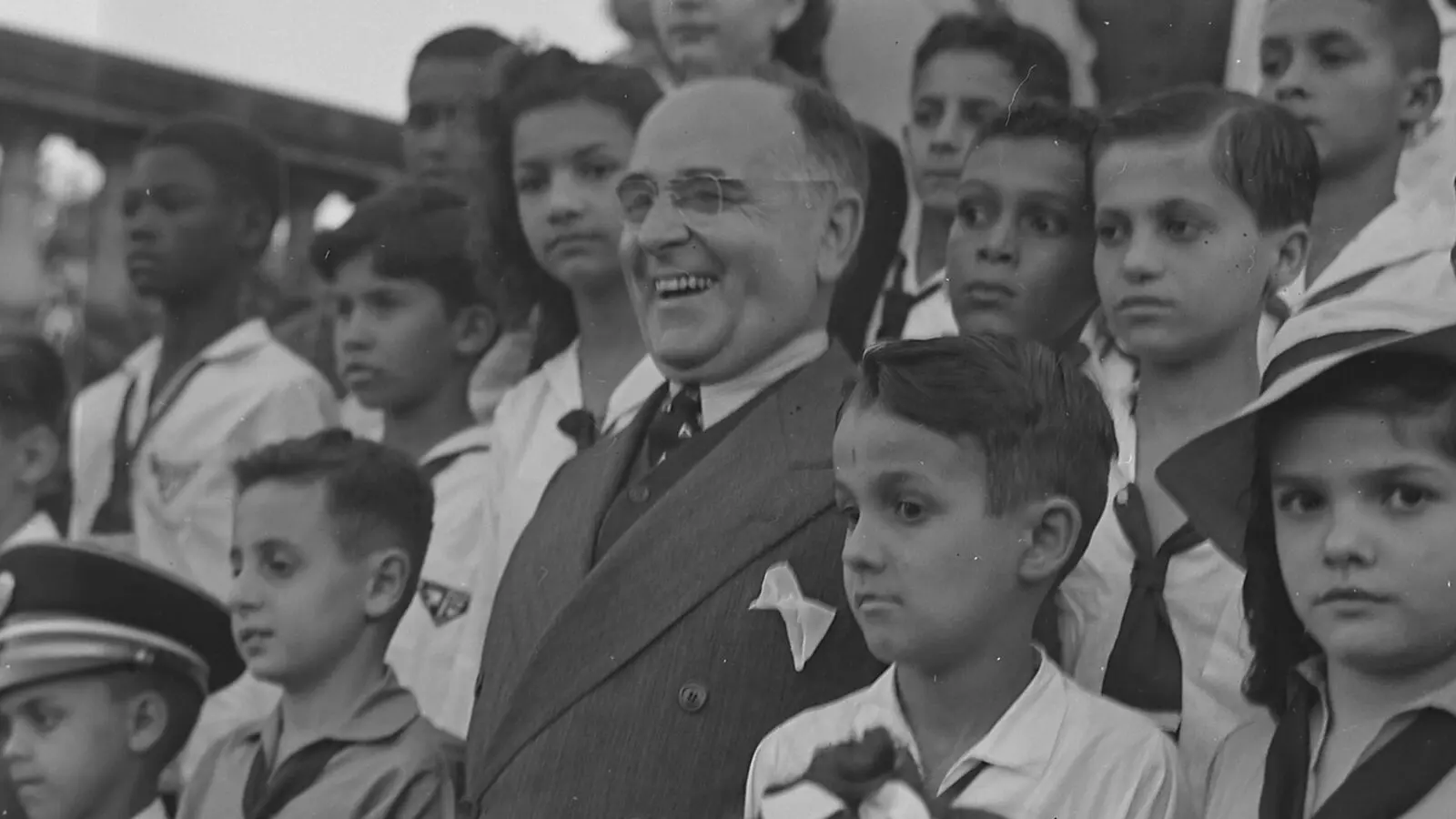 Vargas durante cerimônia no Rio de Janeiro em 1943