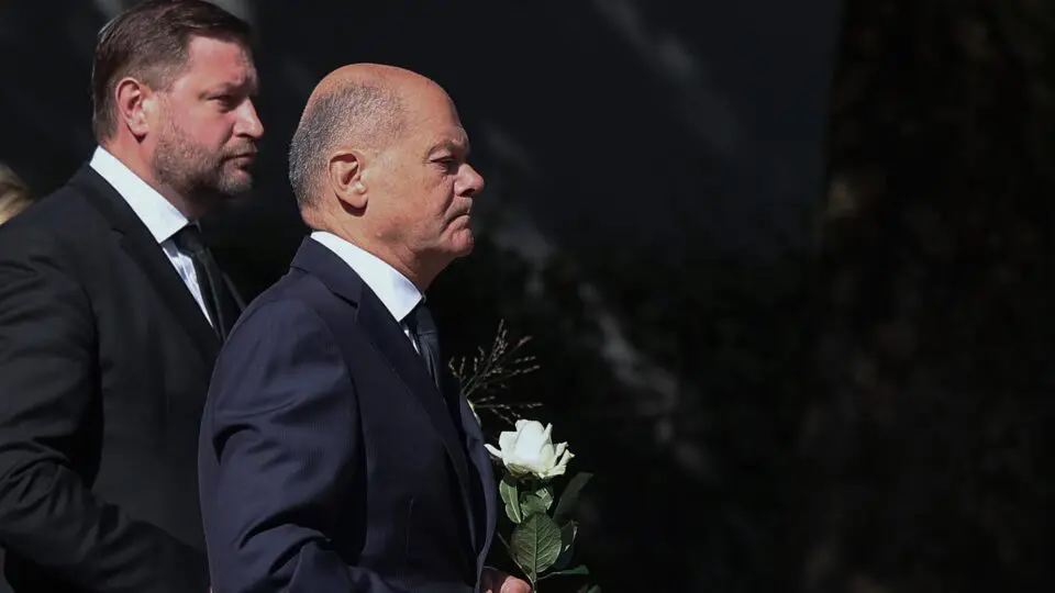 Após ataque na Alemanha, Scholz diz sentir “raiva” dos islâmicos que não aceitam “coexistência pacífica”