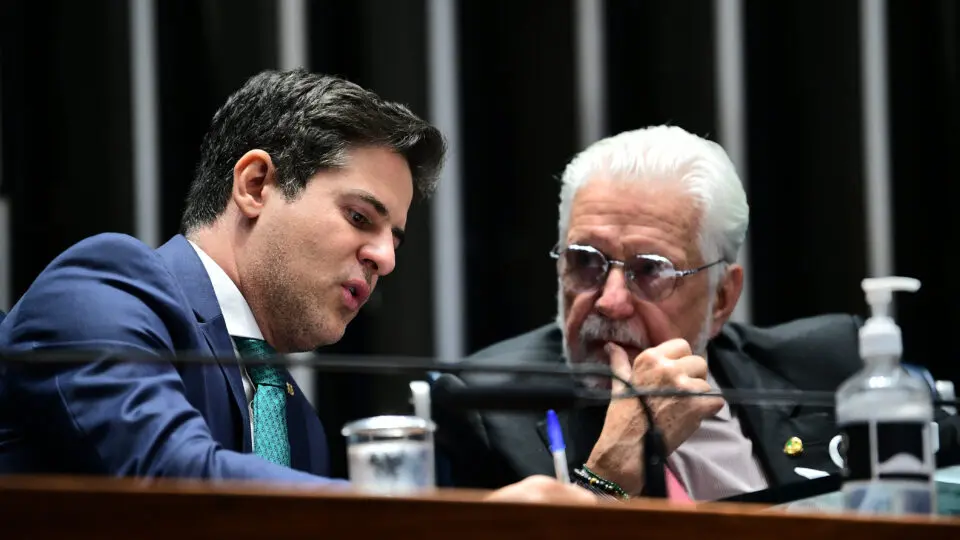 Deputado Ismael Alexandrino costurou acordo para flexibilizar decreto do desarmamento de Lula