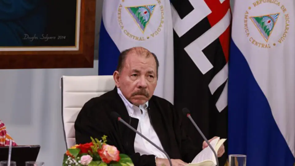 Ortega chama Rússia de "irmã" e diz que país ajudou a fortalecer o seu Exército