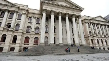 Eleição na UFPR vai definir reitor e vice-reitor para gestão entre 2024 e 2028.