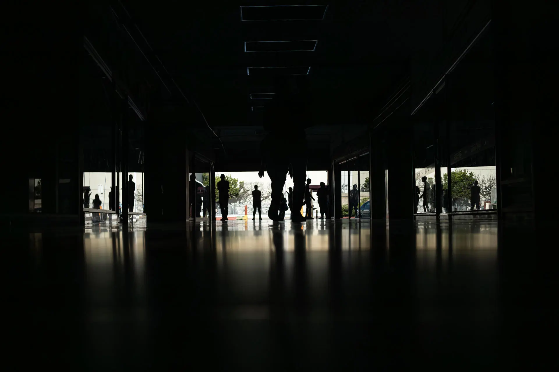 Venezuela enfrenta apagão nacional; ditadura acusa oposição de "sabotagem"