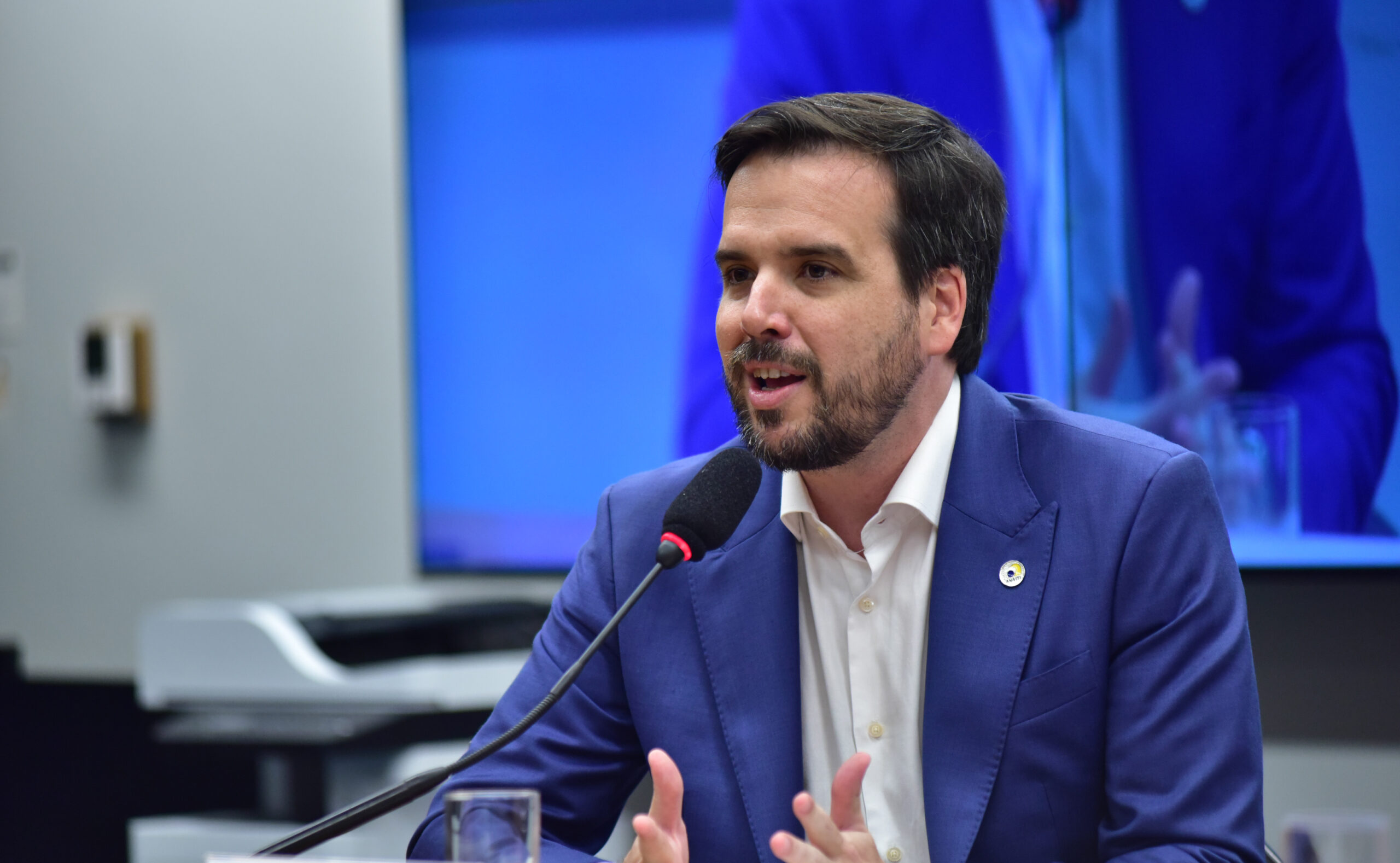 O presidente da Anatel, Carlos Baigorri, afirmou que já entrou em contato com as principais operadoras de internet do país.