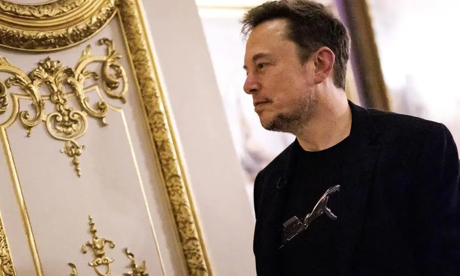De acordo com o presidente da Anatel, Carlos Baigorri, a Starlink, de Elon Musk, informou que não obedecerá à ordem enquanto seus recursos financeiros permanecerem bloqueados pela Justiça
