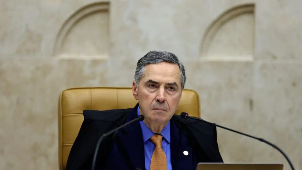 Barroso cita “politização indevida” e diz que conduta do X não é “aceitável”