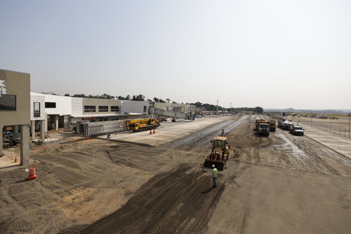 Investimento no aeroporto de Foz do Iguaçu é de R$ 350 milhões.