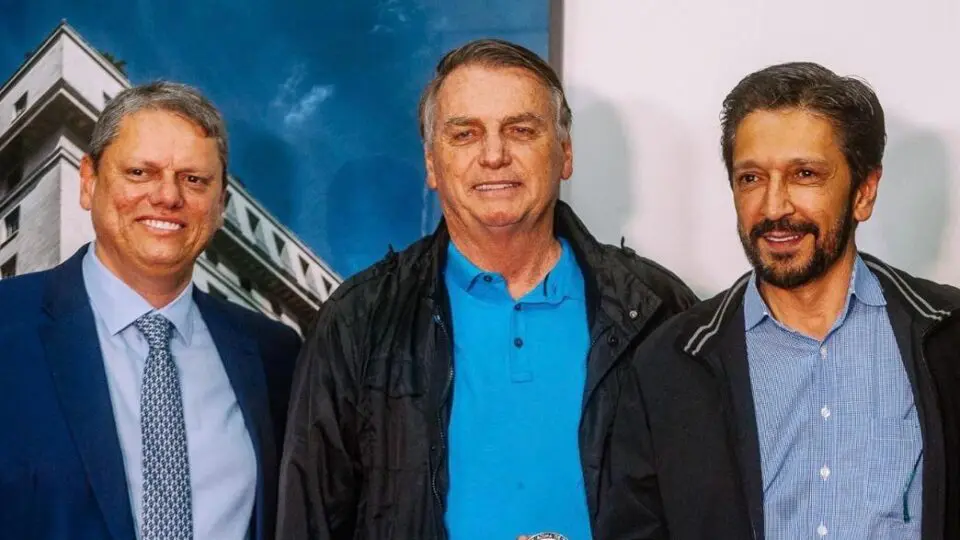 Ricardo Nunes (MDB) busca convencer o eleitor de Tarcísio de Freitas (Republicanos) e de Jair Bolsonaro (PL).