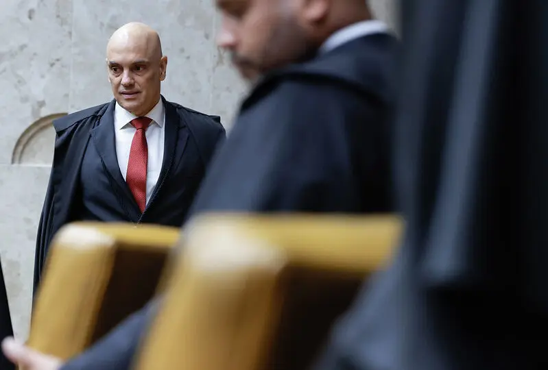 Moraes pode ser presidente do STF em 2027. Oposição pede seu impeachment