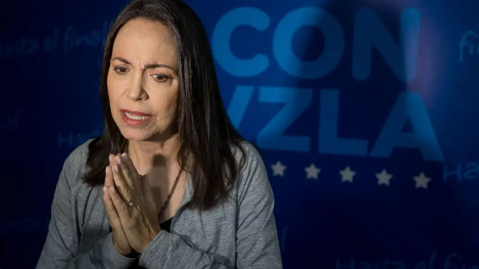 Agentes chavistas encapuzados cercam casa da mãe de María Corina na Venezuela