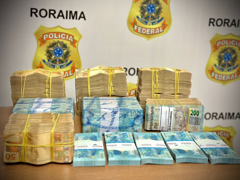 Dinheiro apreendido com grupo de Renildo Lima