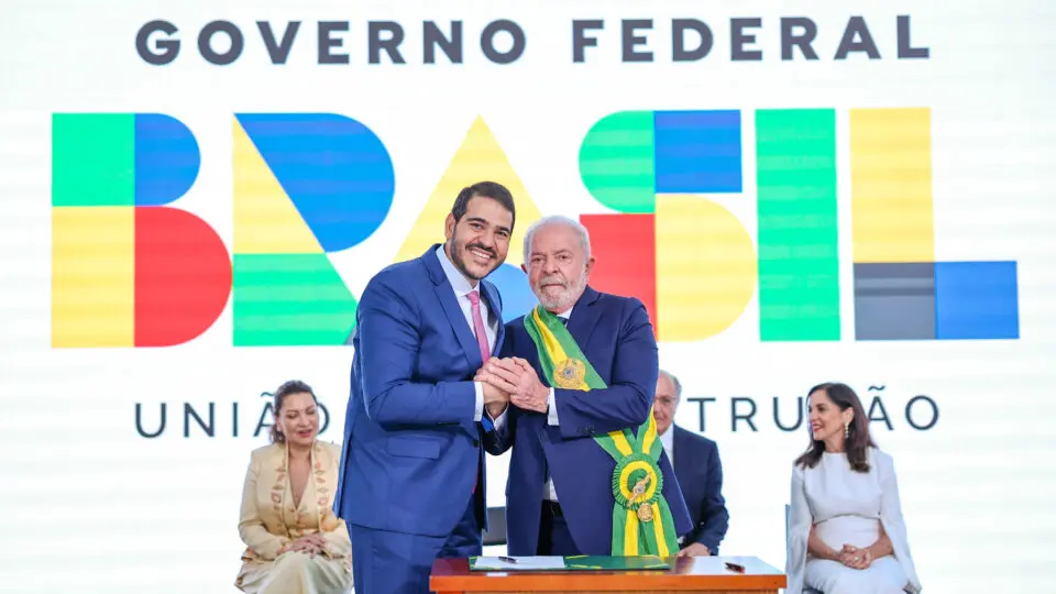 AGU faz “desagravo” a Lula após economista dizer que petista é “contrário ao livre discurso”