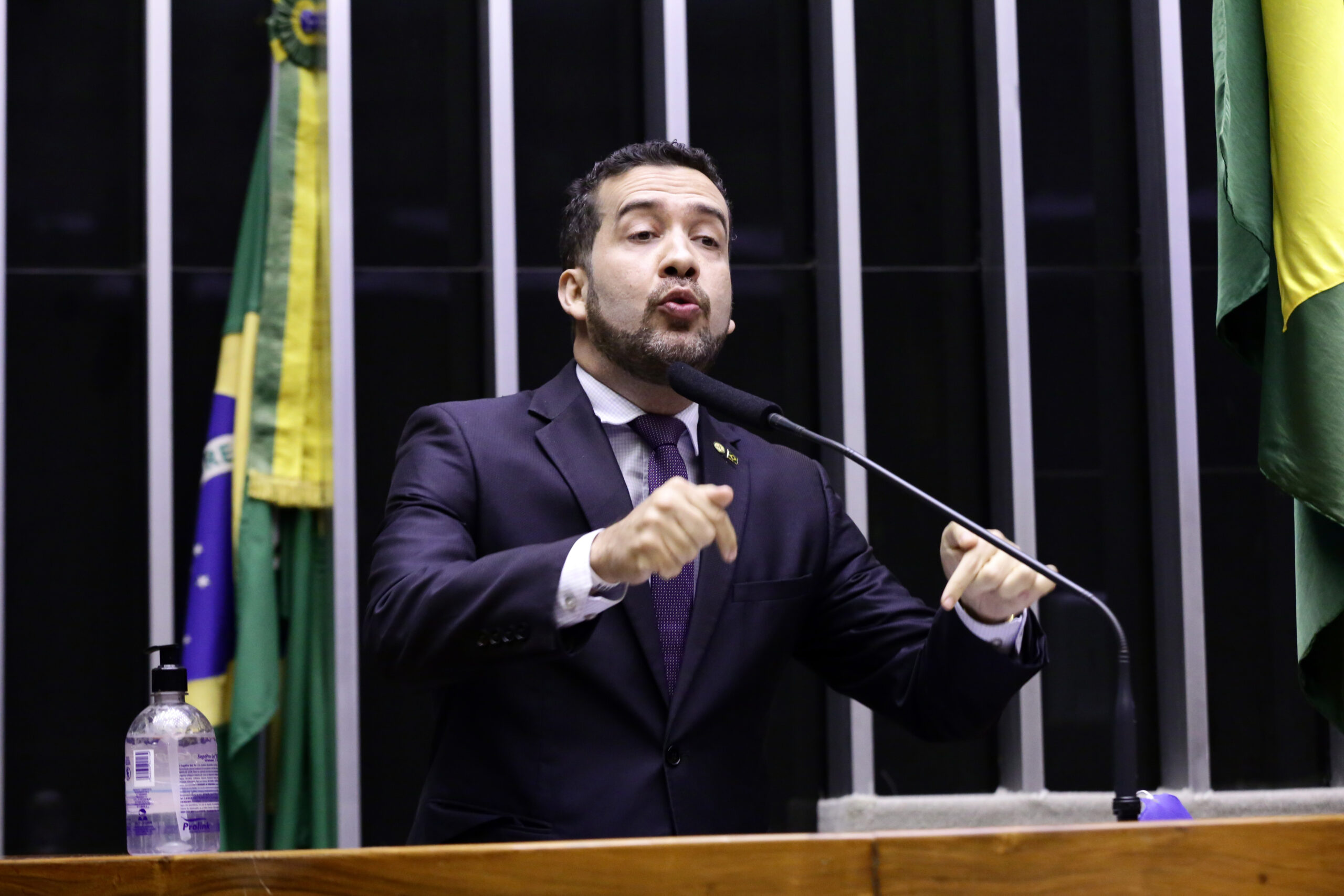 PF indiciou o deputado André Janones por suposta prática de “rachadinha”.