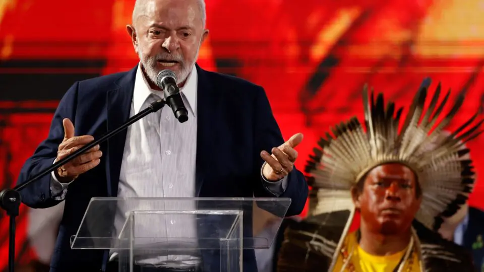 Lula critica Congresso e diz que marco temporal é “atentado aos povos indígenas”