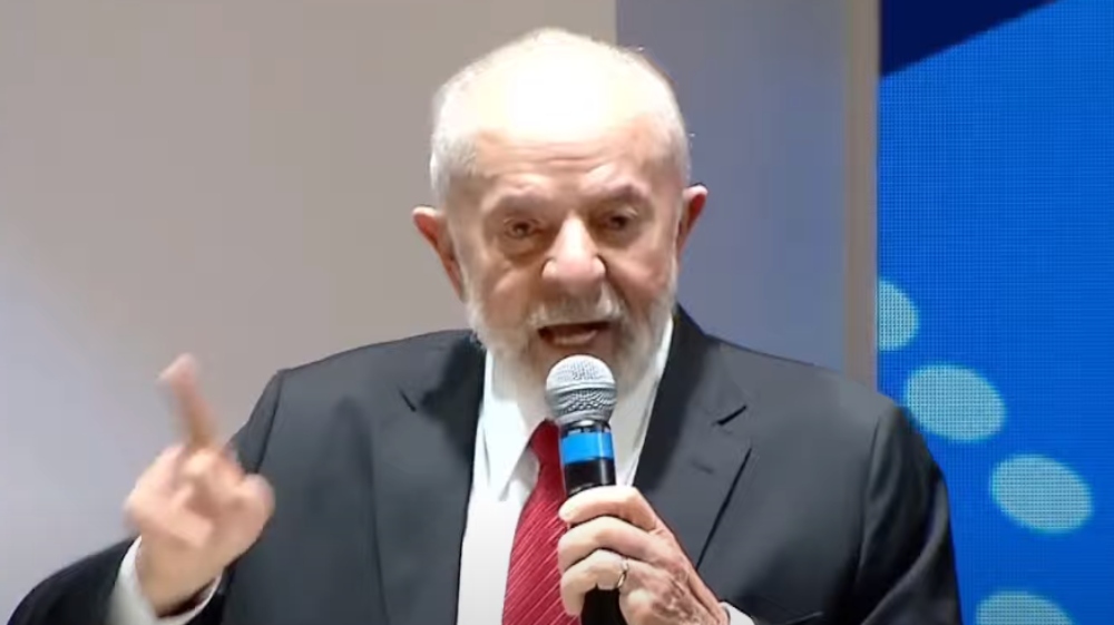 Nova pesquisa de avaliação aponta um aumento da reprovação de Lula no país.