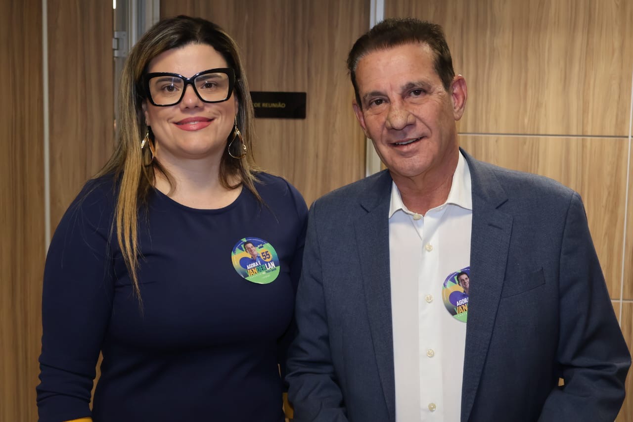 O candidato a prefeito de Goiânia Vanderlan Cardoso (PSD) oficializou a contadora Sucena Hummel como vice.