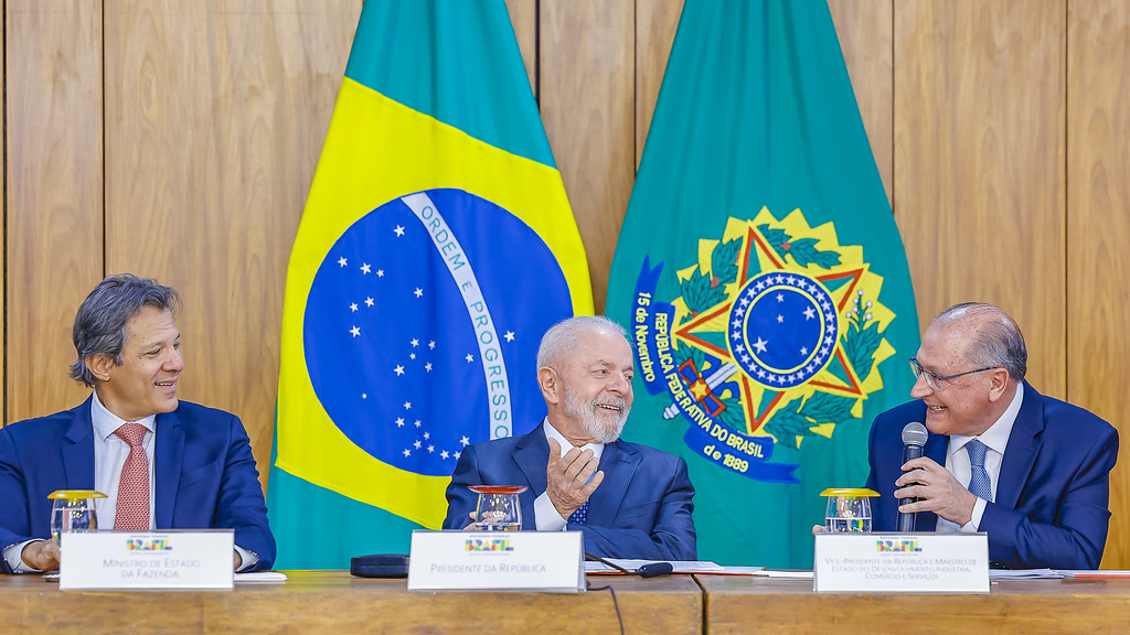 Lula disse que Haddad “tem que passar entusiasmo” ao falar das ações econômicas.