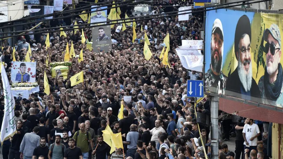 "Pagers explosivos": o que se sabe sobre a autoria dos ataques ao Hezbollah no Líbano