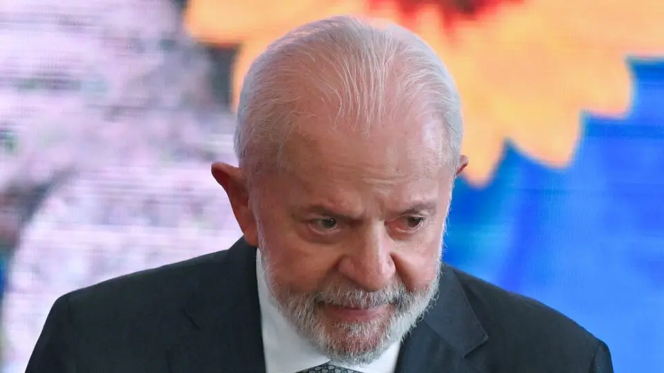 Lula manobra para que fundos de pensão invistam em obras de interesse do governo