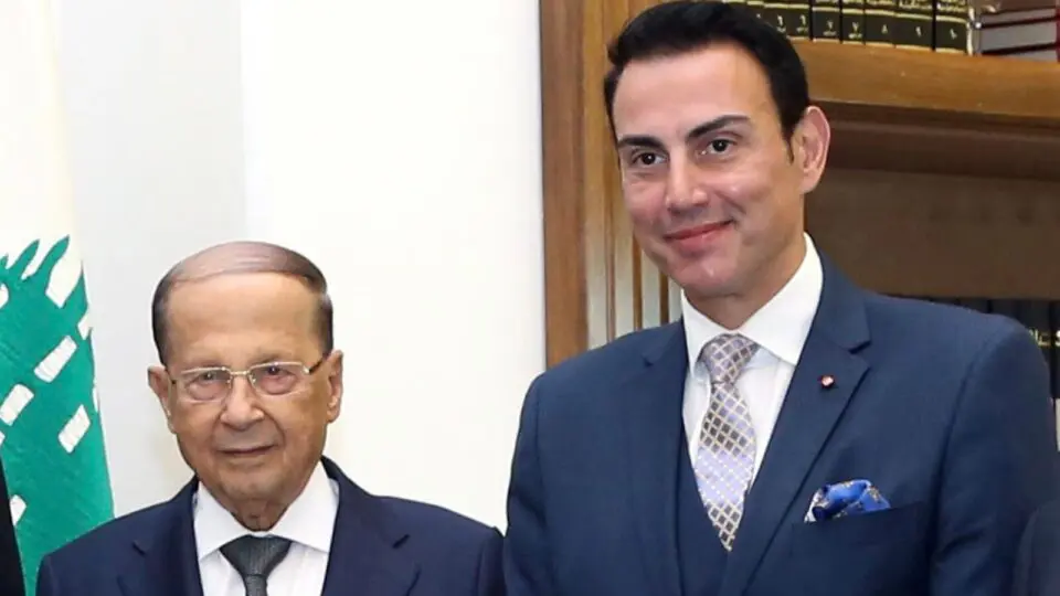 Príncipe herdeiro dos gassânidas ao lado do presidente do Líbano, Michel Aoun