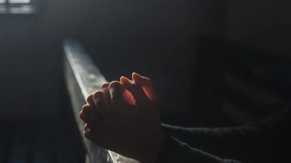 No Reino Unido, qualquer pessoa que ofereça uma opção de vida a mulheres grávidas que estejam pensando em abortar ou que organize vigílias silenciosas de oração será tratada e processada como criminosa
