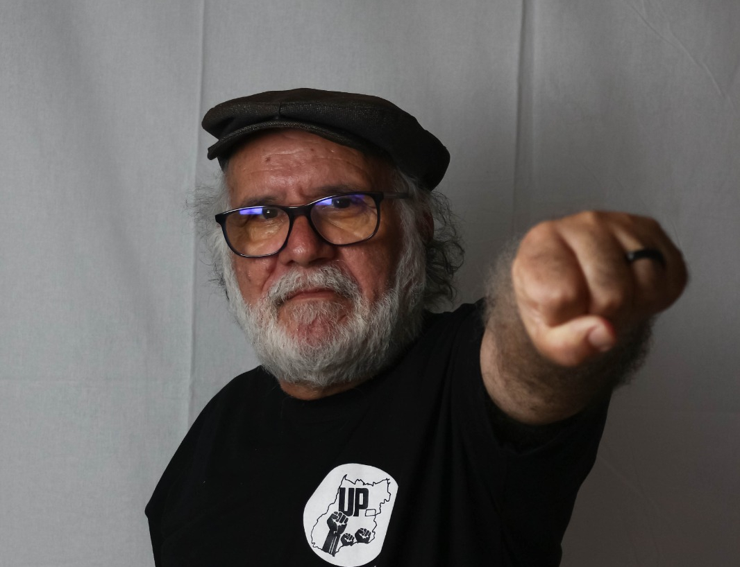 Banco municipal e aplicativo de transporte estatizado são propostas do candidato da UP, Professor Pantaleão, em Goiânia.