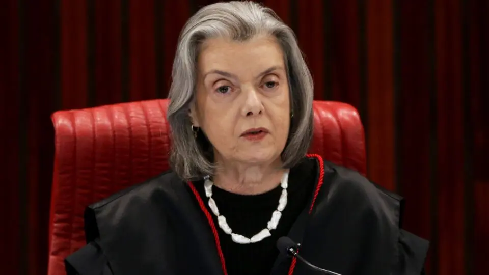 Cármen Lúcia repudia violência na campanha eleitoral e aciona PF