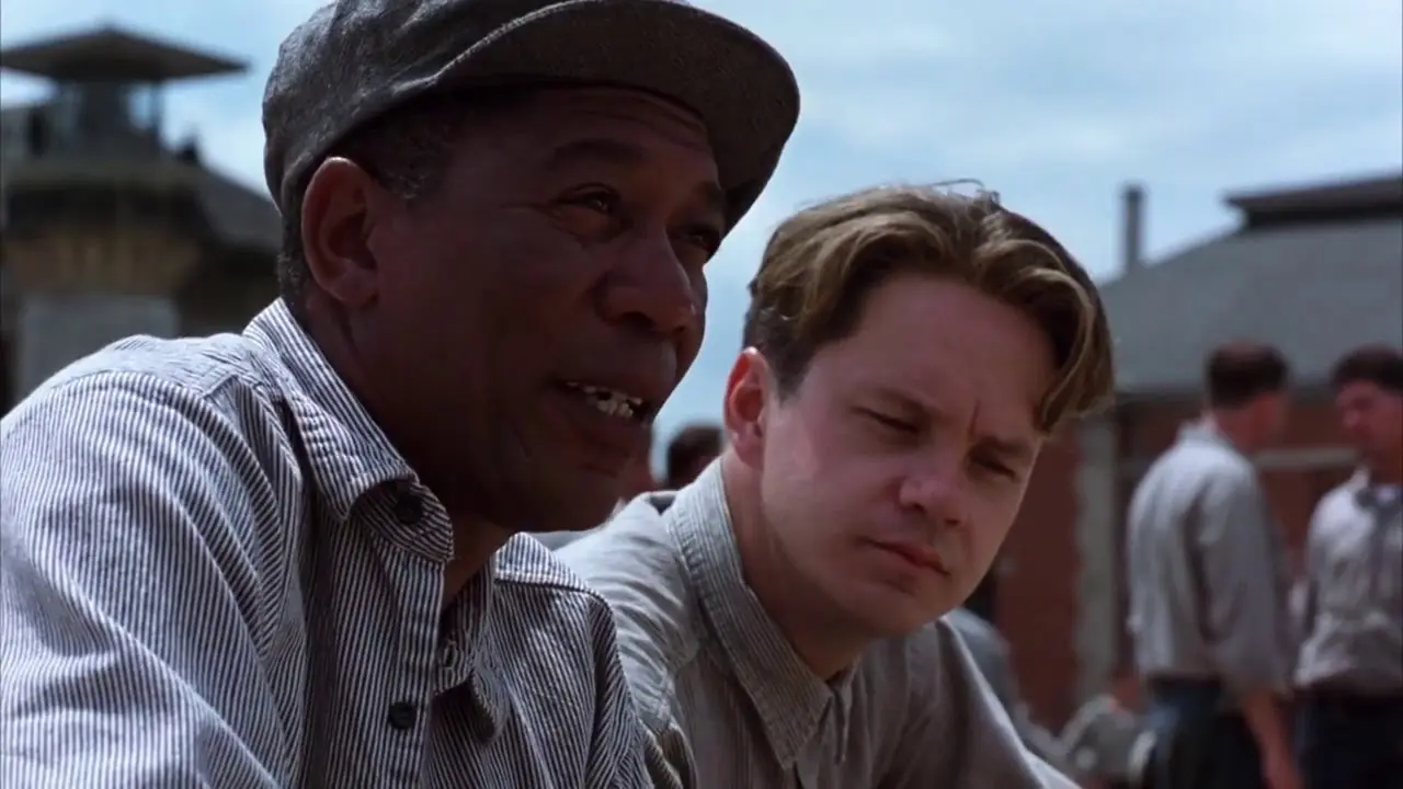 O contrabandista Elis “Red” Redding conversa com o banqueiro Andy Dufresne