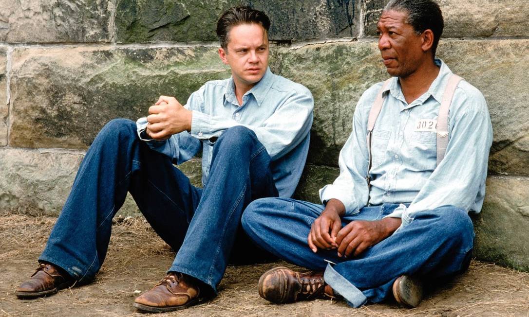 Os atores Tim Robbins e Morgan Freeman, que vivem os protagonistas do filme de 1994