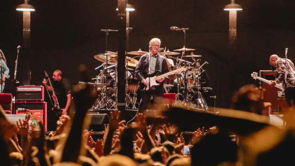 O músico de 79 anos em show na capital paranaense
