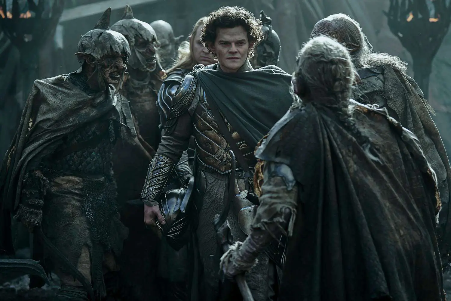 O ator Robert Aramayo no papel de Elrond na série "O Senhor dos Anéis - Anéis de Poder", da Amazon Prime Video