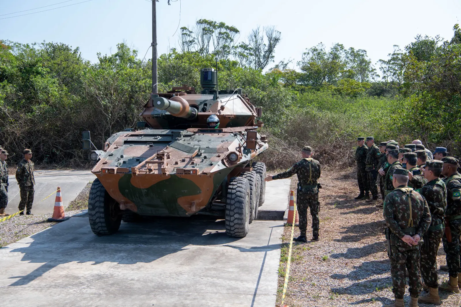 Centauro - Exército - Tanque - Míssil