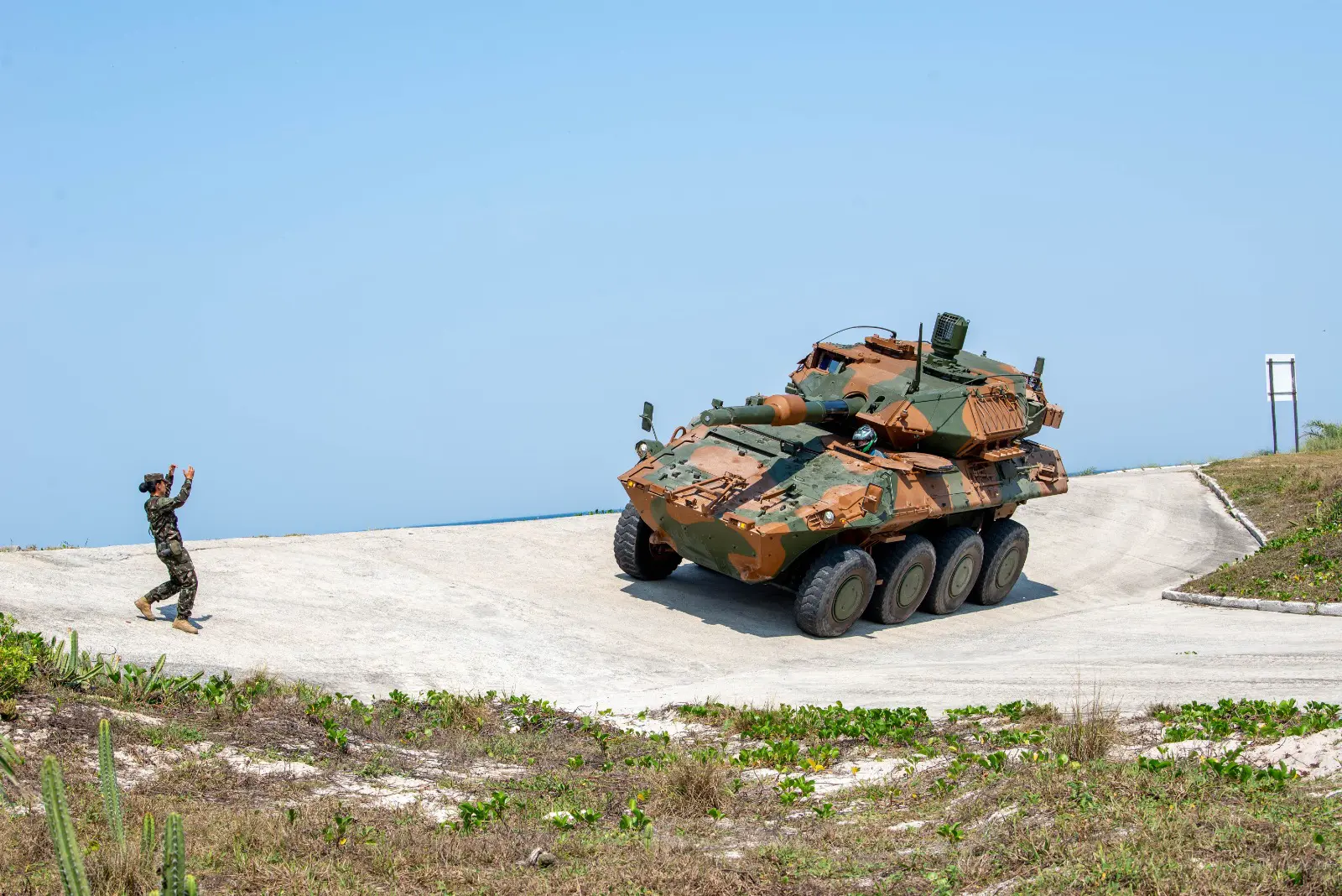 Centauro - Exército - Tanque - Míssil