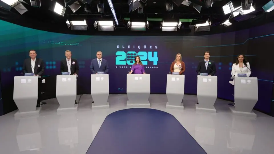 Debate com candidatos à prefeitura de Curitiba foi realizado neste sábado