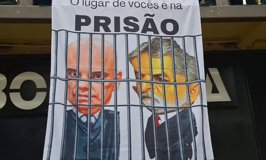 Praça da Liberdade Fora Moraes