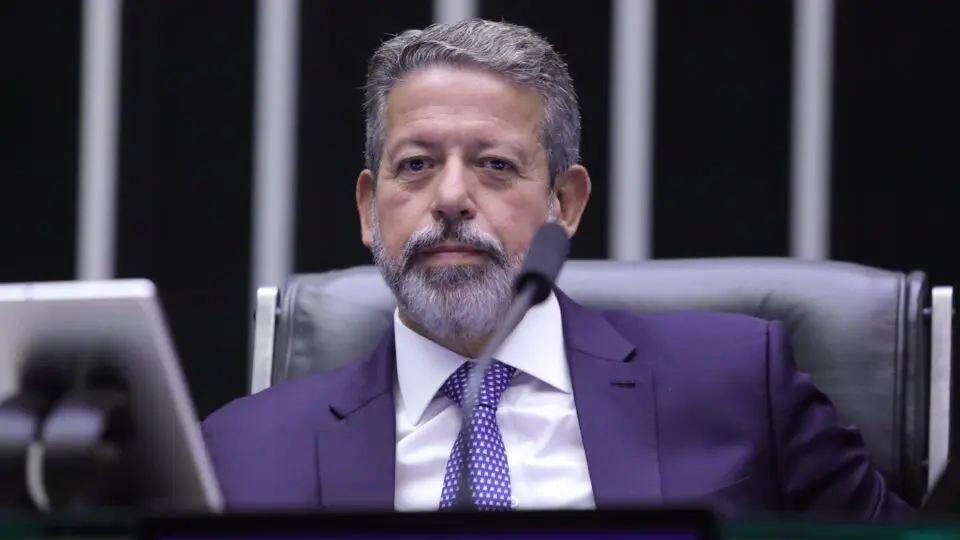 Felipe Neto é condenado a indenizar Lira por danos morais