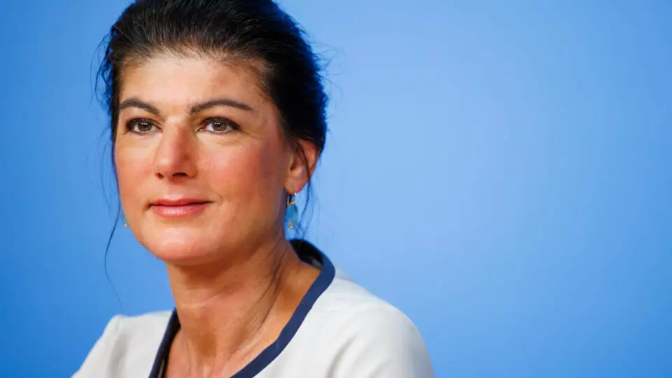 Quem é Sahra Wagenknecht, a líder de esquerda da Alemanha que é contra a imigração