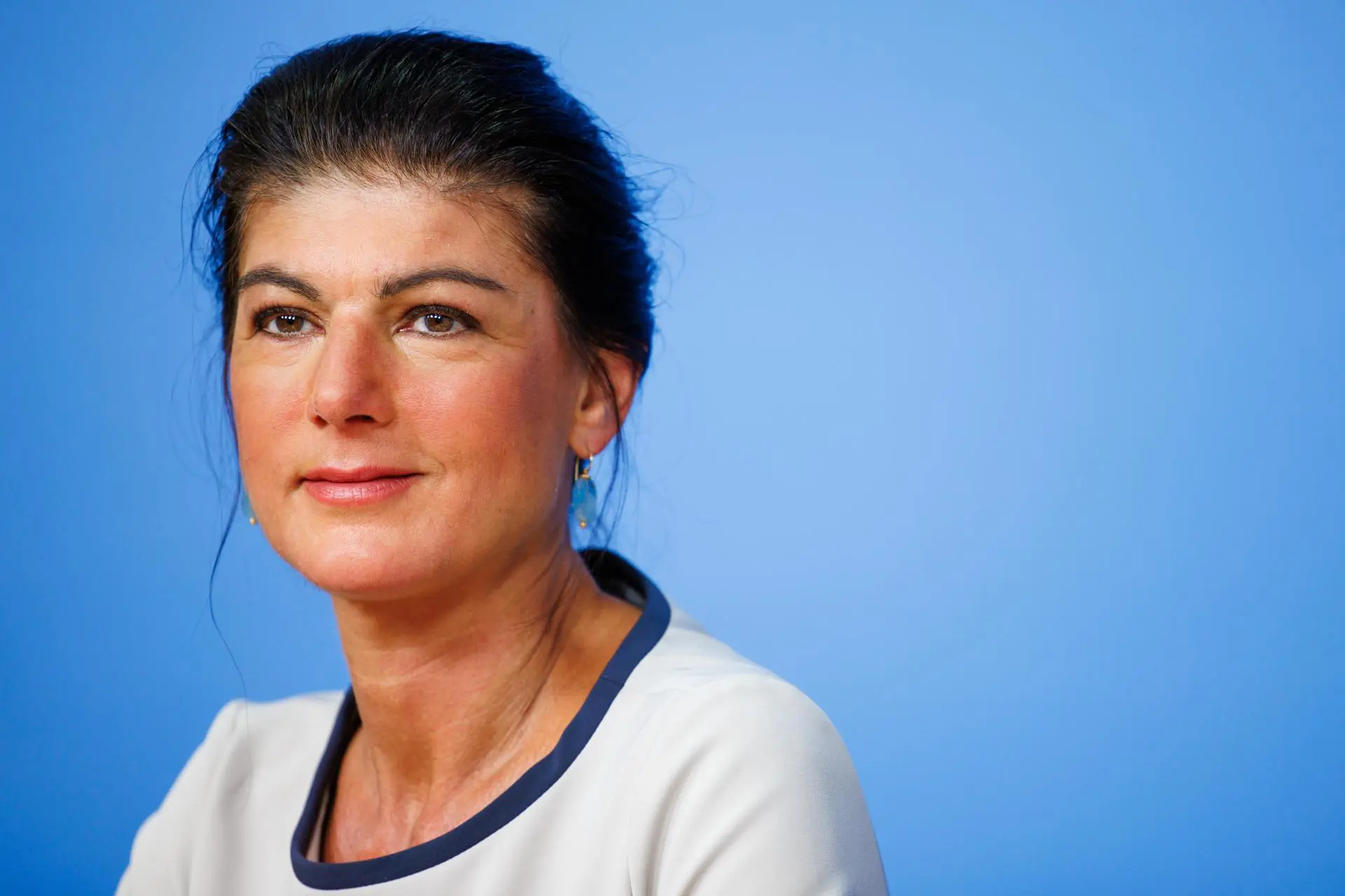 Quem é Sahra Wagenknecht, a líder de esquerda da Alemanha que é contra a imigração