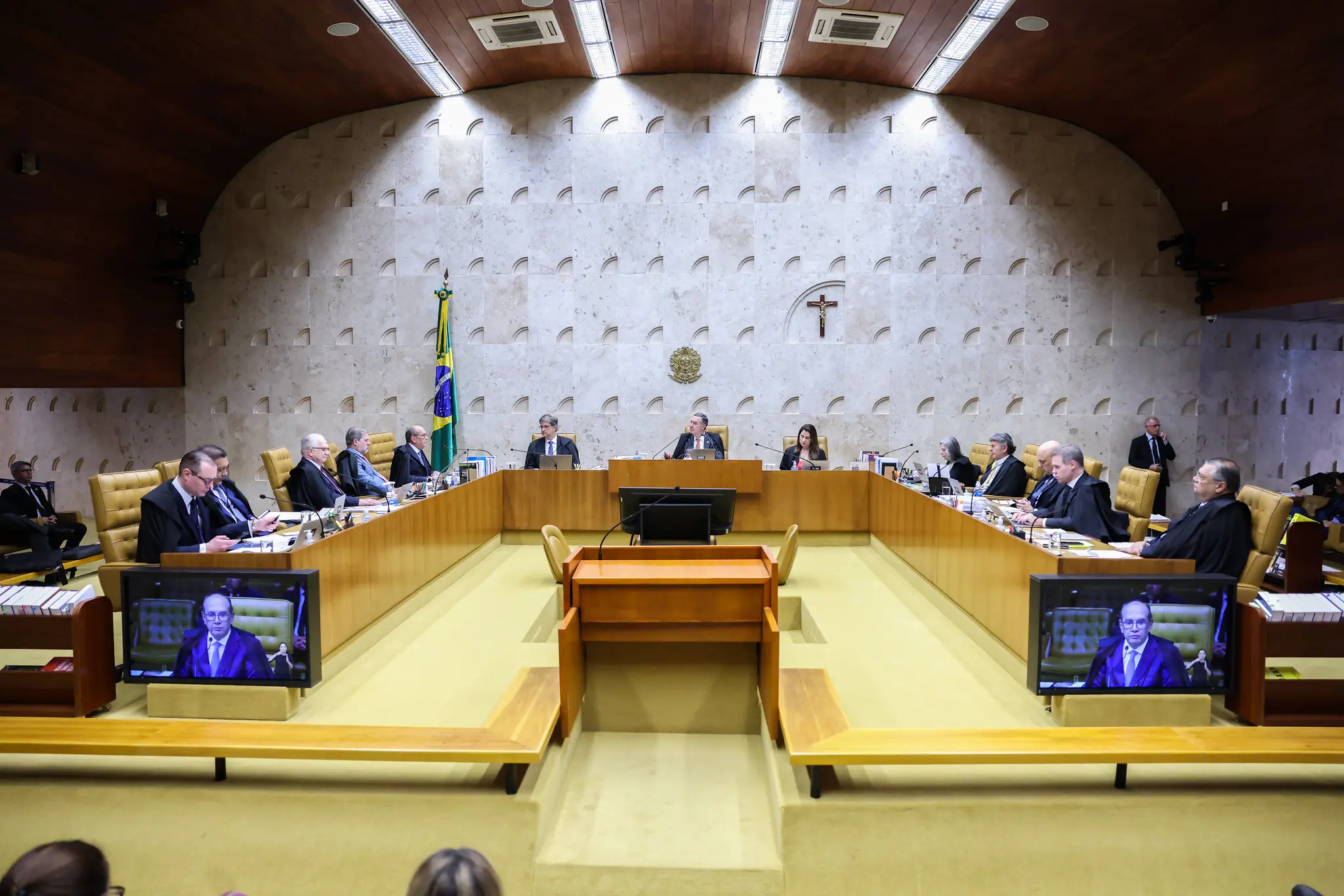 Maioria do STF admite novo júri após absolvição por clemência