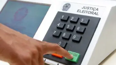 Candidatos vão em busca do voto útil