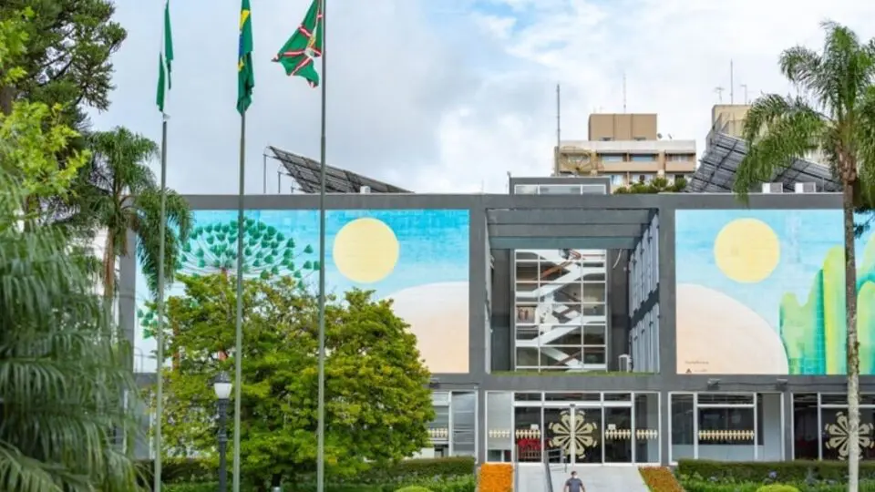 Divulgação da pesquisa Quaest em Curitiba foi autorizada pela Justiça.