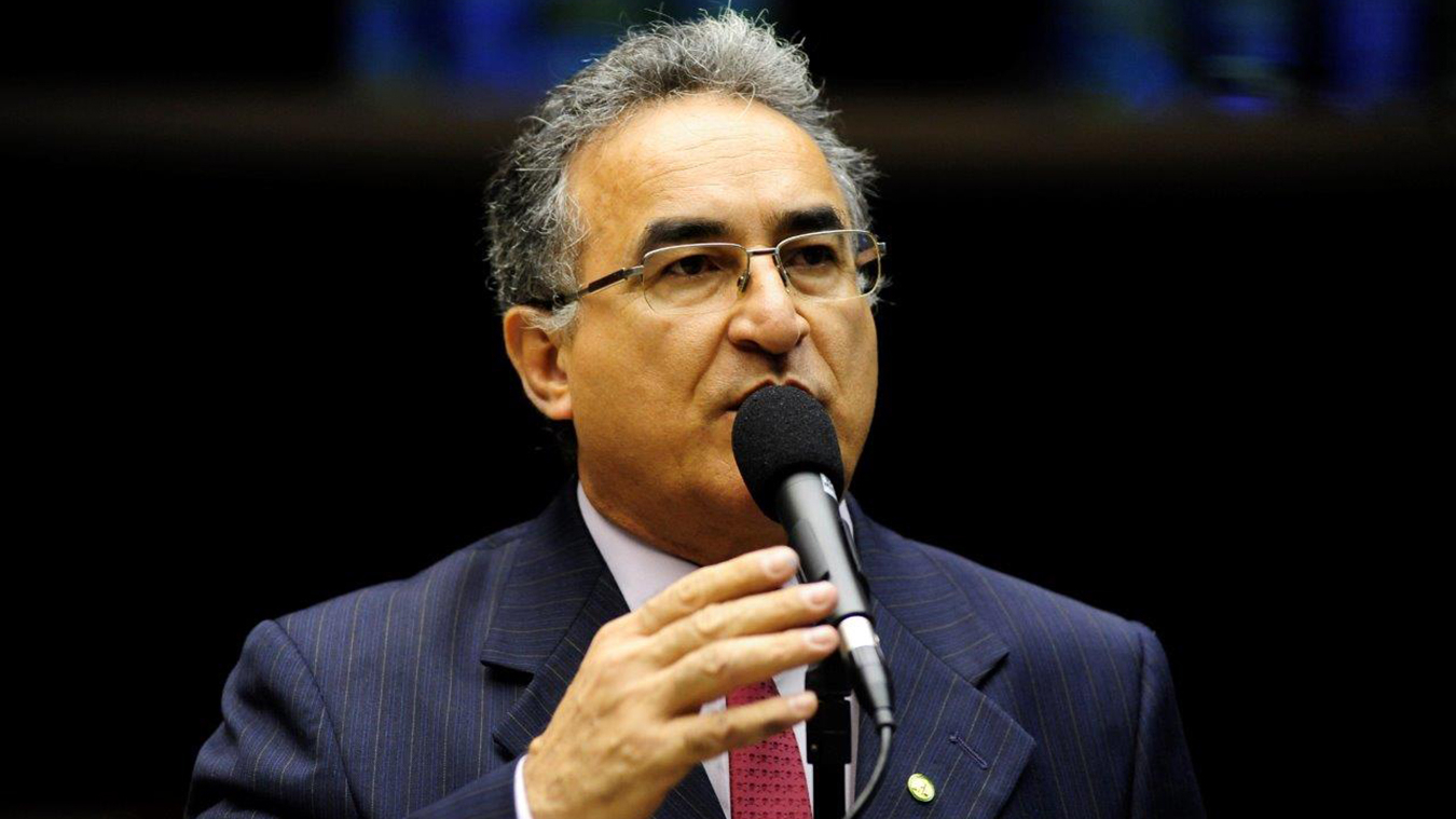 Único prefeito do Psol à frente de uma capital, Edmilson Rodrigues teve menos de 10% dos votos válidos e ficou de fora do segundo turno em Belém.