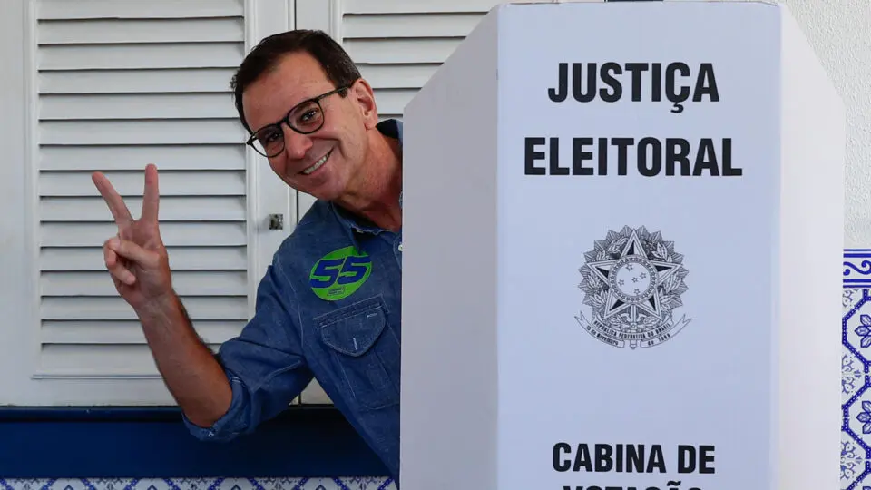 Eduardo Paes foi reeleito no primeiro turno no Rio.