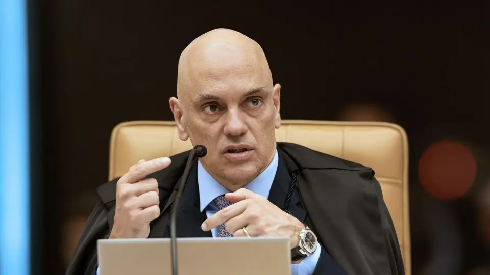 Alexandre de Moraes determinou o desbloqueio do X em 8 de outubro.