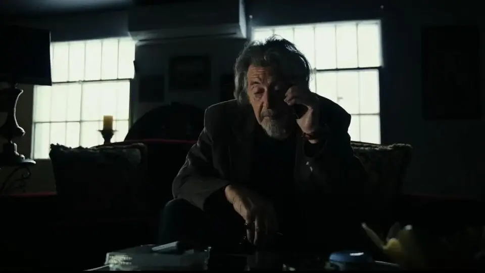Al Pacino encarna um bandido aposentado no filme de Michael Keaton