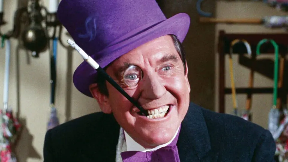 Nos anos 1960,o ator Burgess Meredith viveu uma versão mais caricata do Pinguim