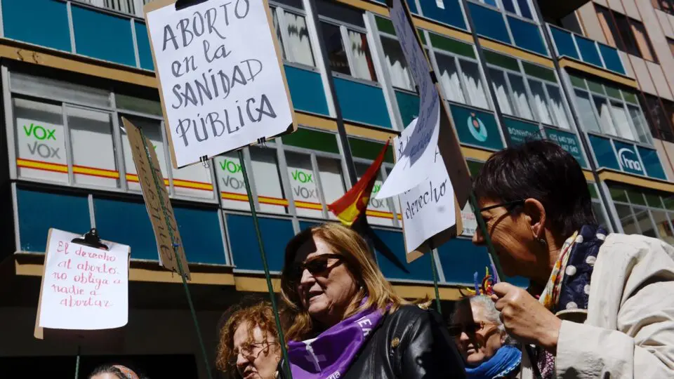 Manifestantes em Valladolid exigem aborto "seguro e gratuito": mais de 100 mil abortos foram realizados na Espanha em 2023